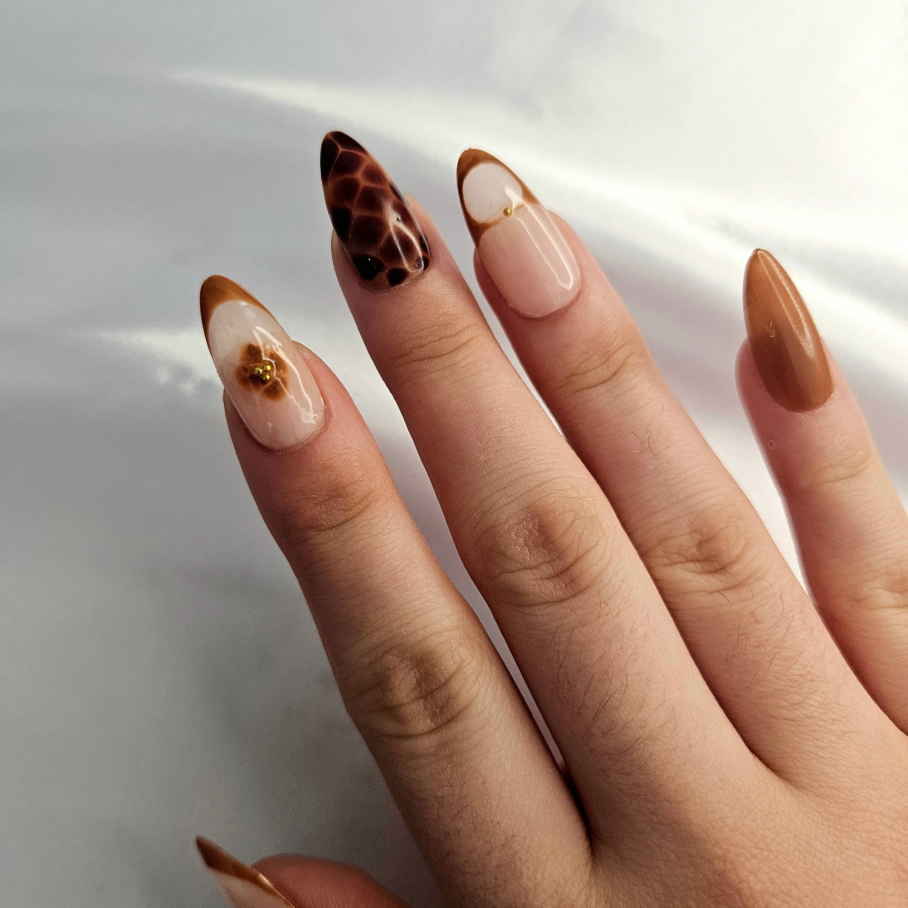 Mocha Tortoiseshell Almond Press-On Nails