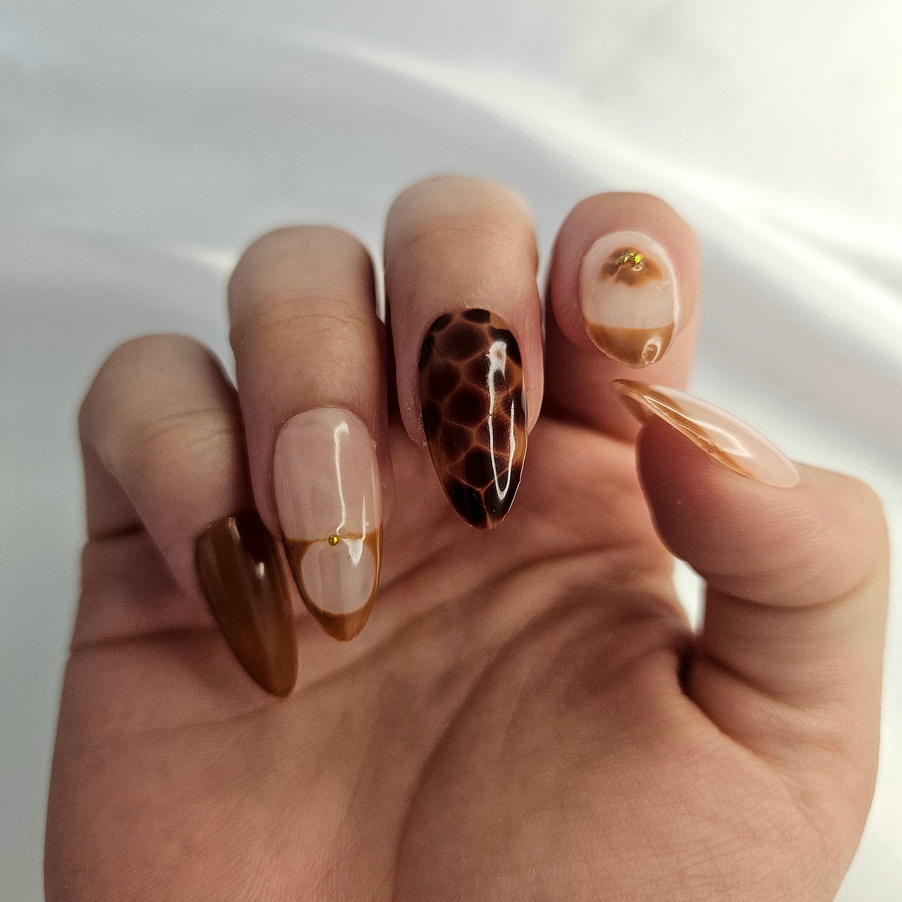 Mocha Tortoiseshell Almond Press-On Nails